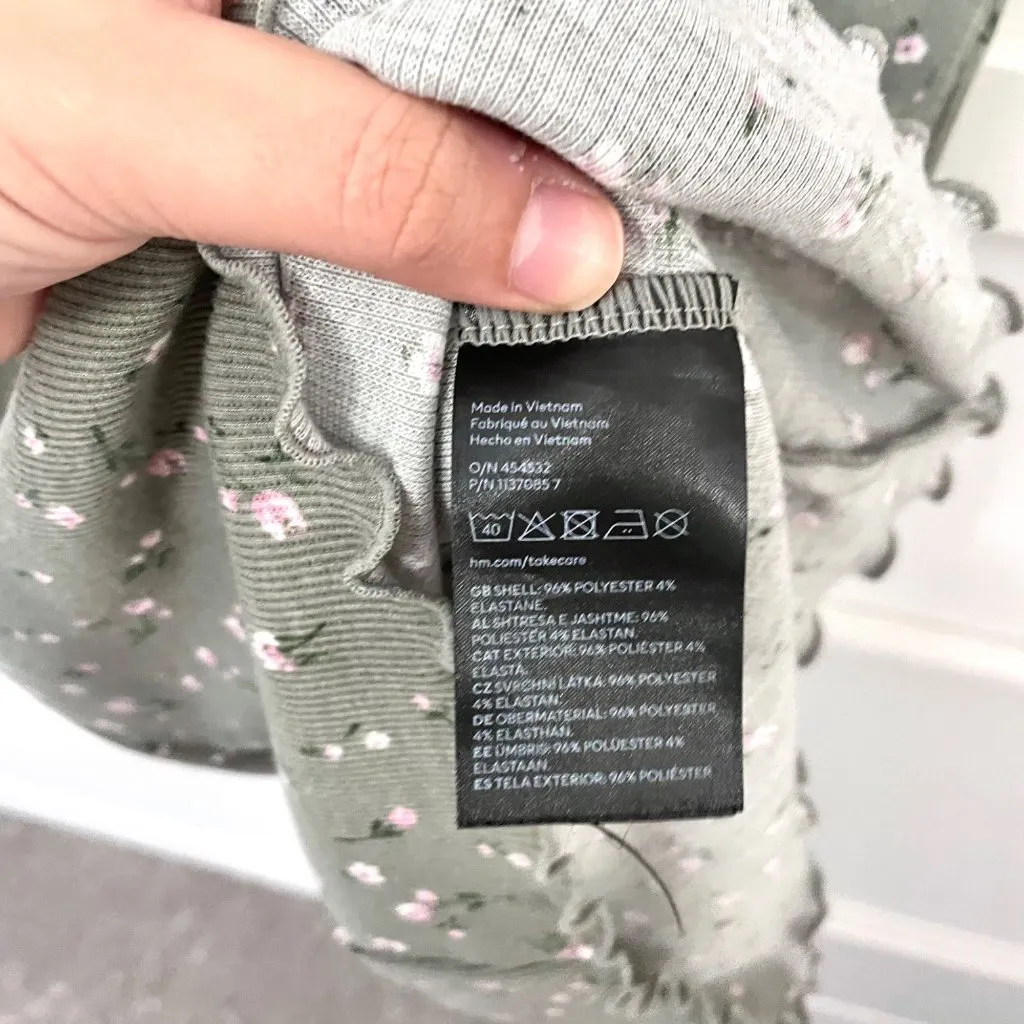 NWOT H&M Divided Lace-Trimmed Bodycon Dress Khaki Dreen/Floral Size S - Image 5