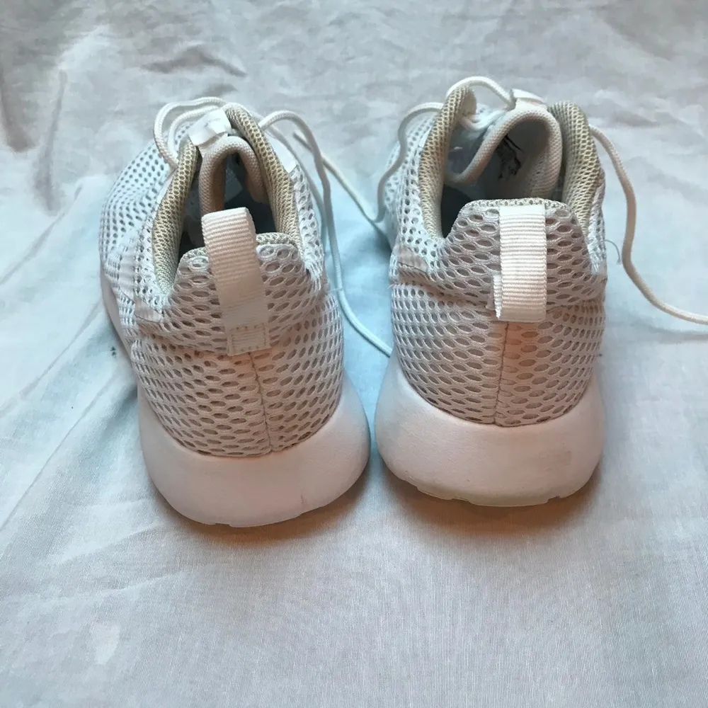 NIke Sneakers White Size 7 - Image 6