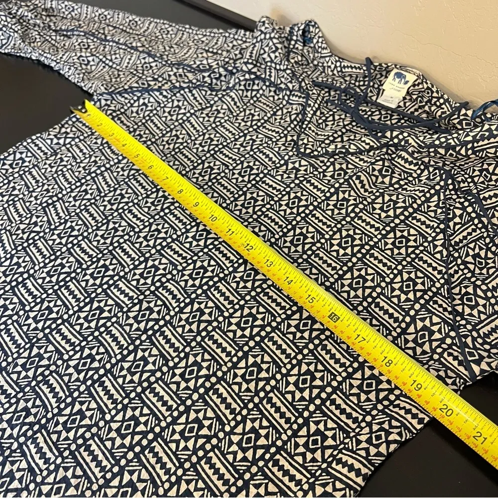John Robshaw x Lucky Brand batik top, geometric pattern blue and white, sz M Size M - Image 8