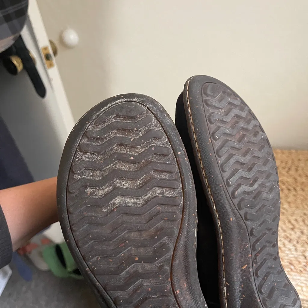 UGG AUSTRALIA 219495 dark brown suede sheepskin mid calf winter boots size 7 - Image 9