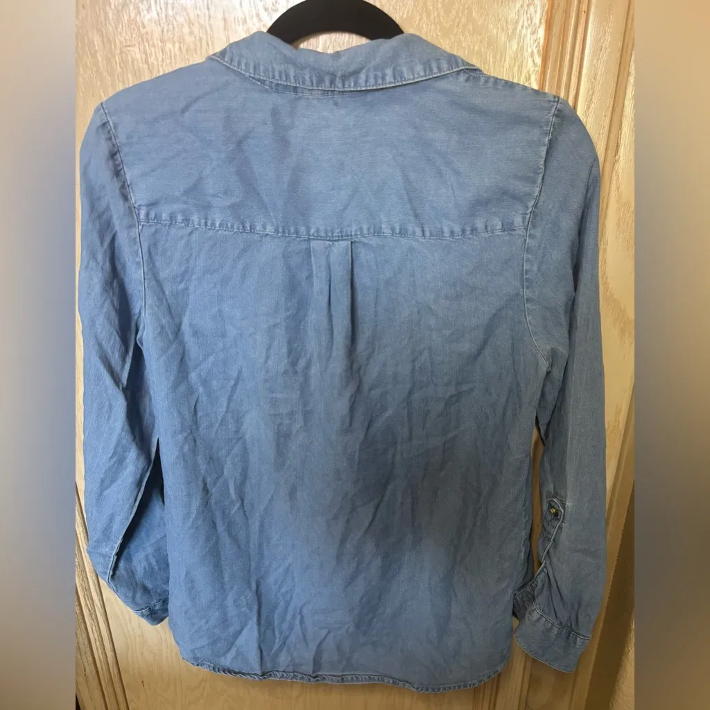 Blue Denim Button Down‎ 3/4 Roll Up Sleeve Shirt - Image 2