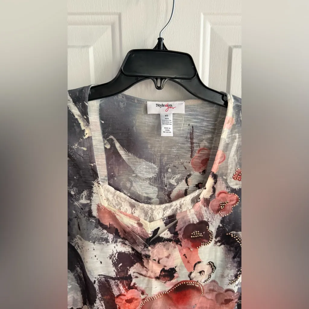Style & Co. Jeans Floral Lace Trim Embellished Blouse SIZE XS,  3/4 Sleeve NWT - Image 4
