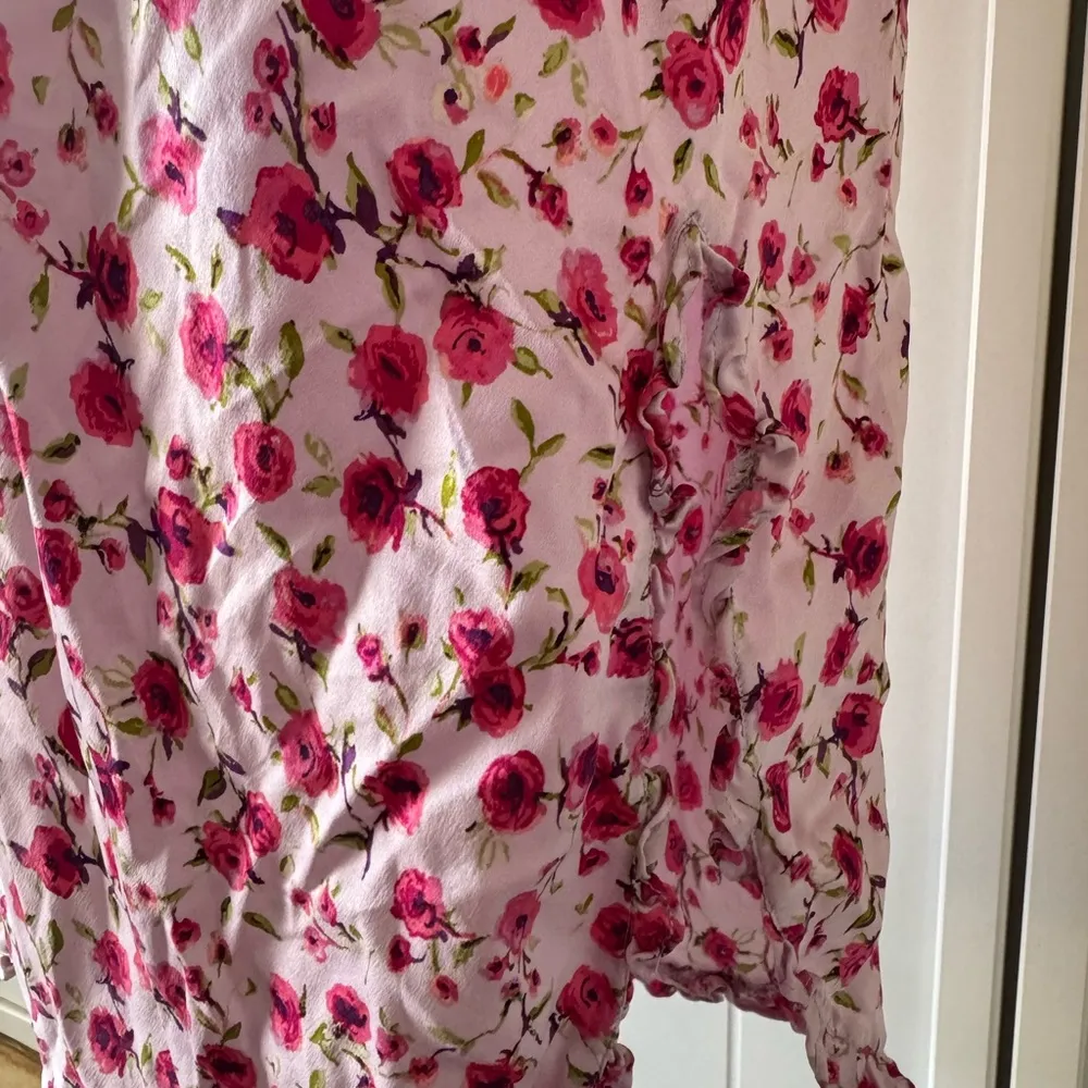 Express Silk Pink Floral Maxi Slit Summer Skirt - Image 3