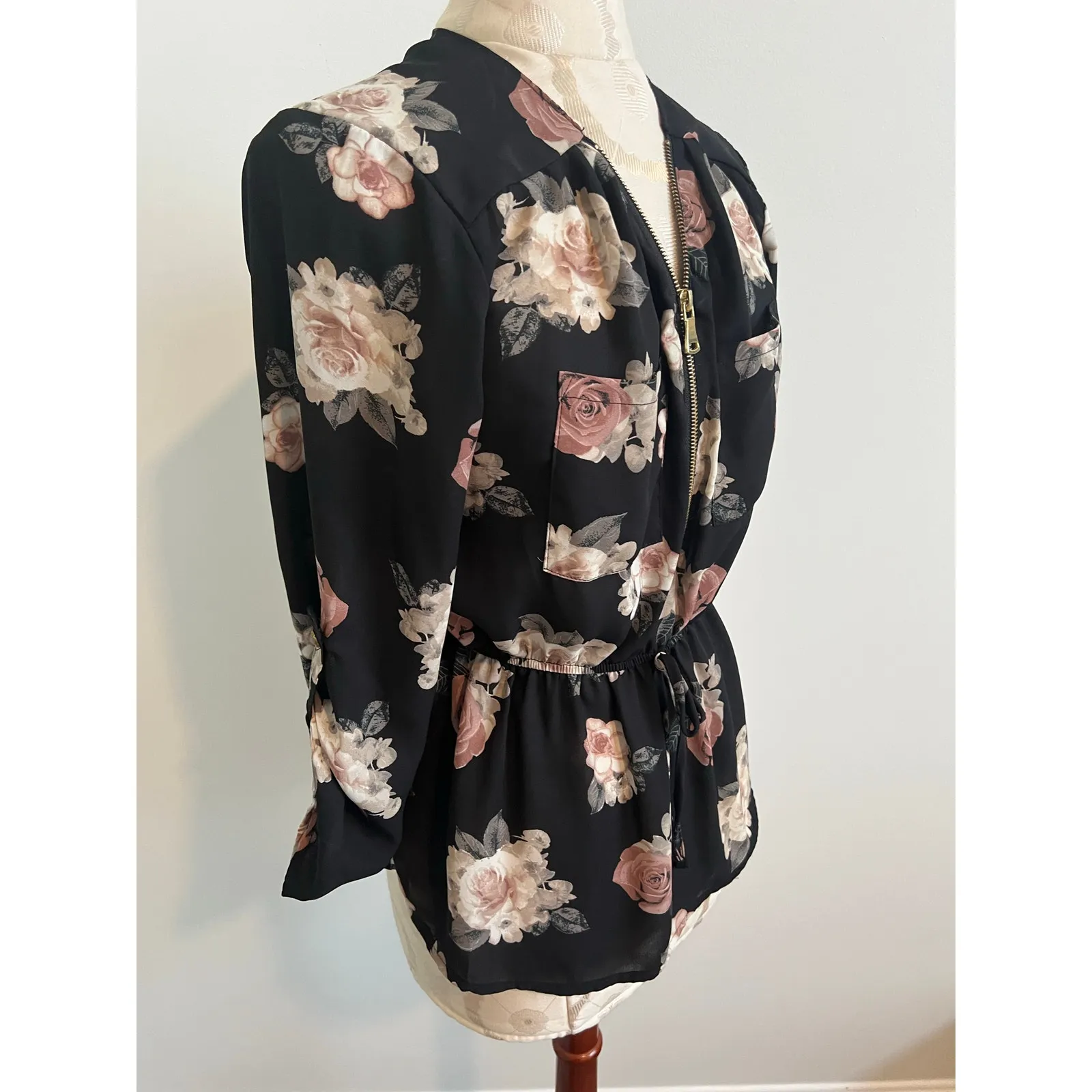 J for Justify Floral 3/4 Sleeve Zip Closure Blouse Medium - Image 9