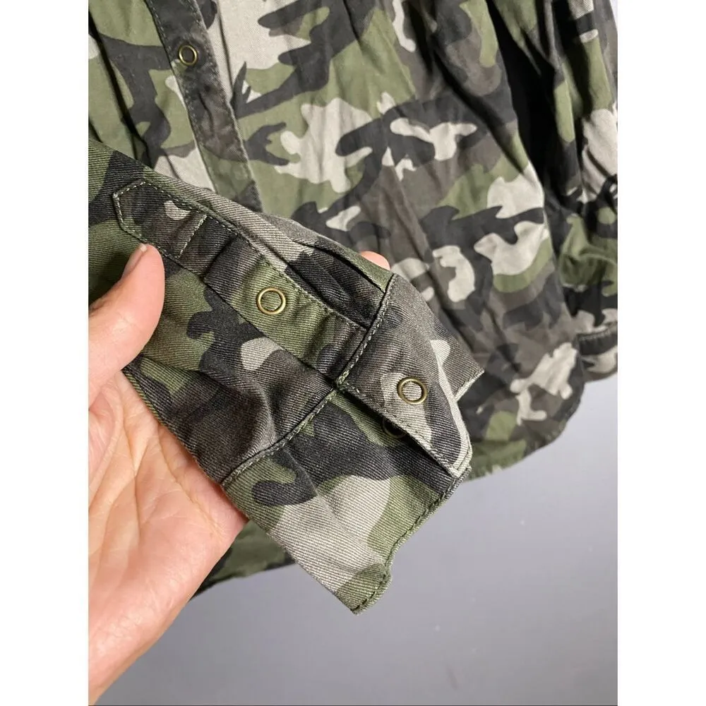 Time And Tru Womens Camo Snap Button Up Shirt Long Sleeve Size Large NWOT Green - Image 3