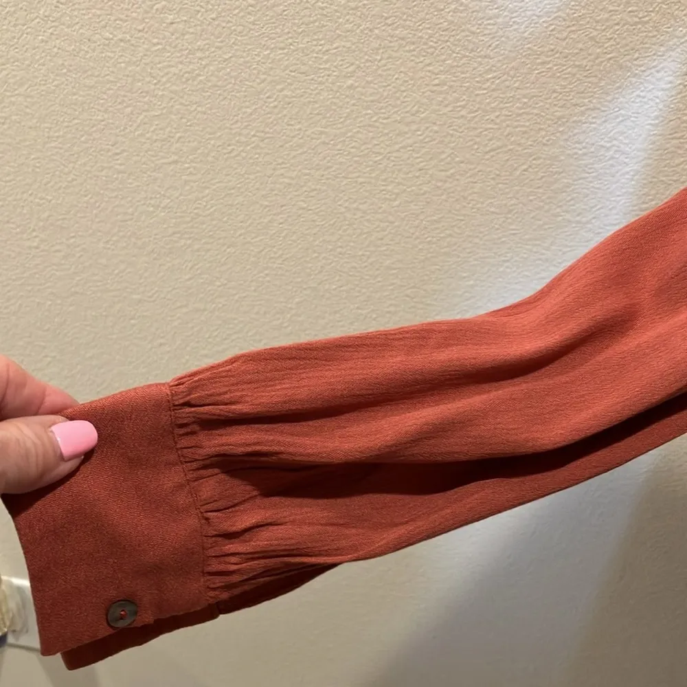 Bob Mickie boho midi skirt w/ a cute Olivaceous tie up front shirt NWT - Image 5