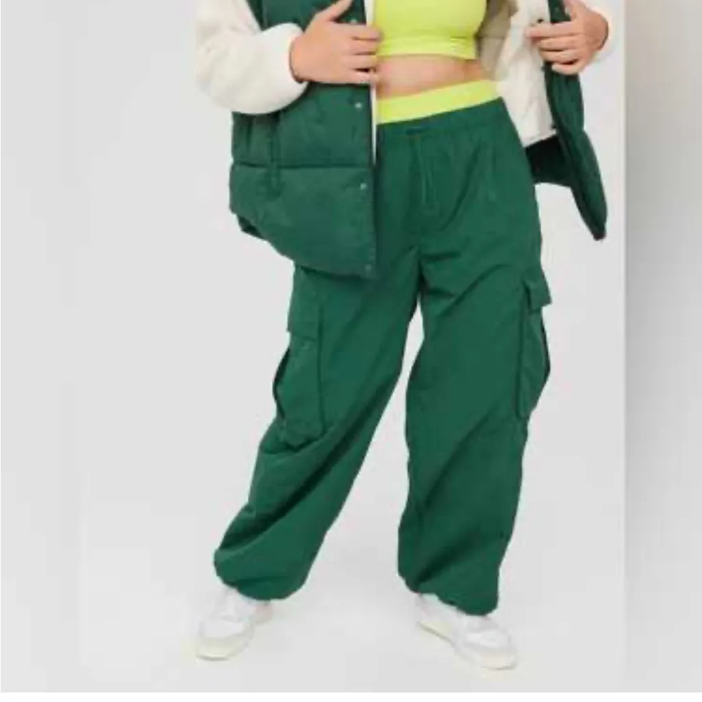 Offline by Aerie Move It Cargo Track Jogger Pants Dark Green Active‎ Casual XS - Image 2