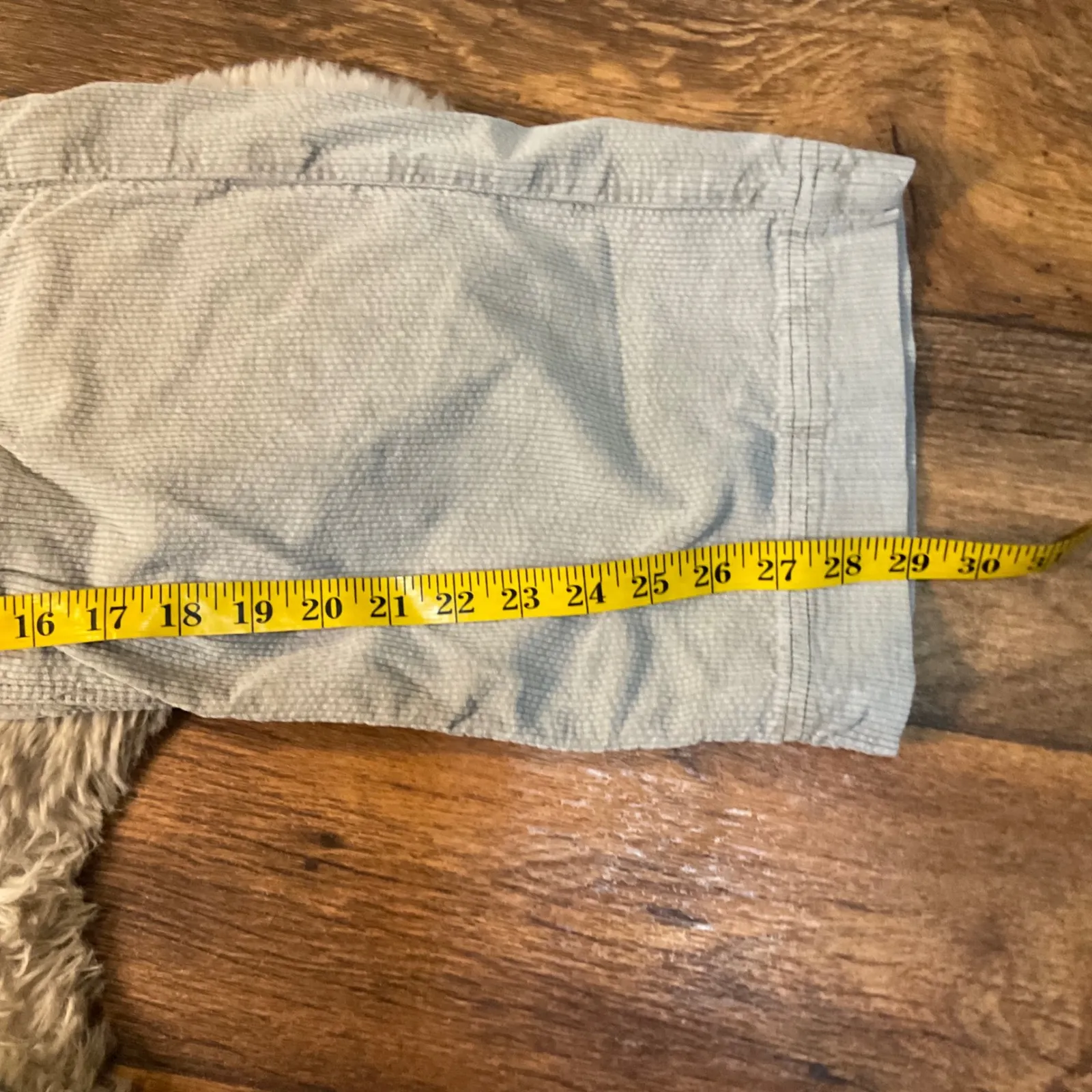 American Eagle Super High Rise Baggy Wide Leg Size 6 Corduroy Cargo Pants - Image 6