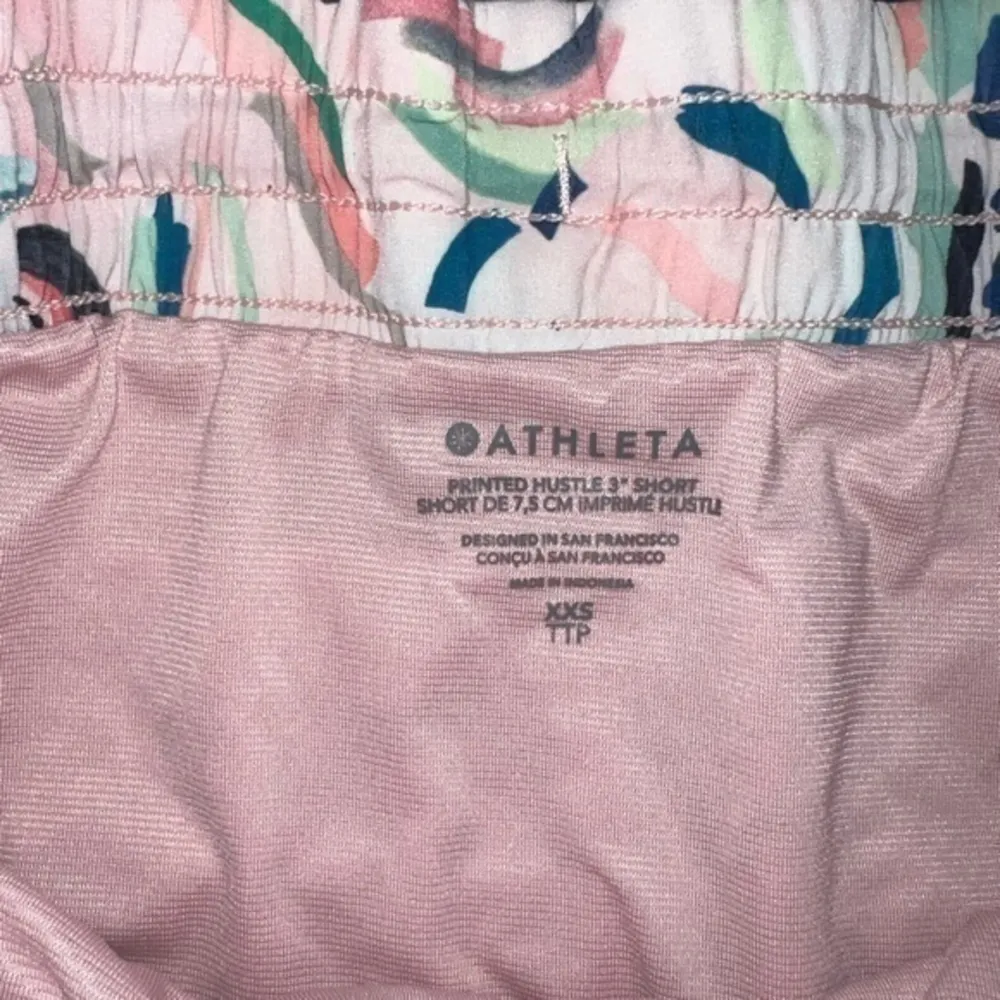 Athleta‎ patterned Hustle 3” Short size XXS - Image 3