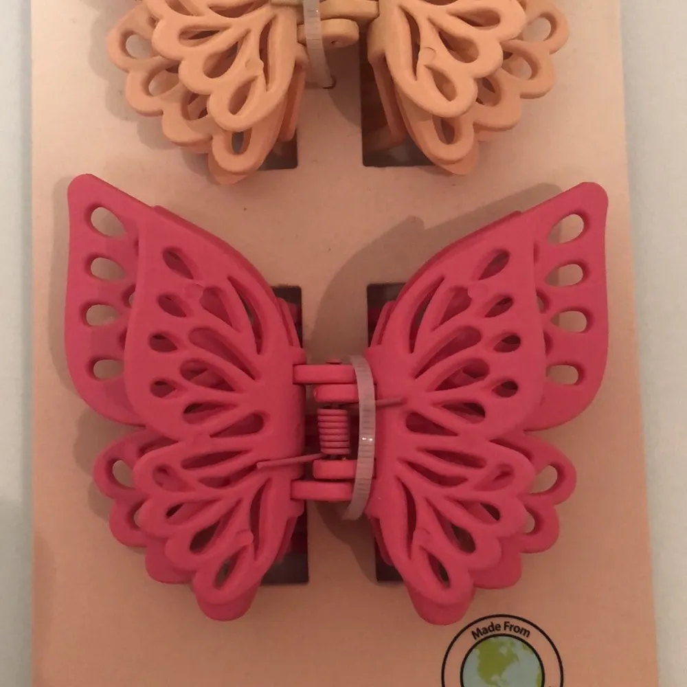 Butterfly nwt Hair Clips Set of 3 pink peach cream 4 x 3 inches - Image 2