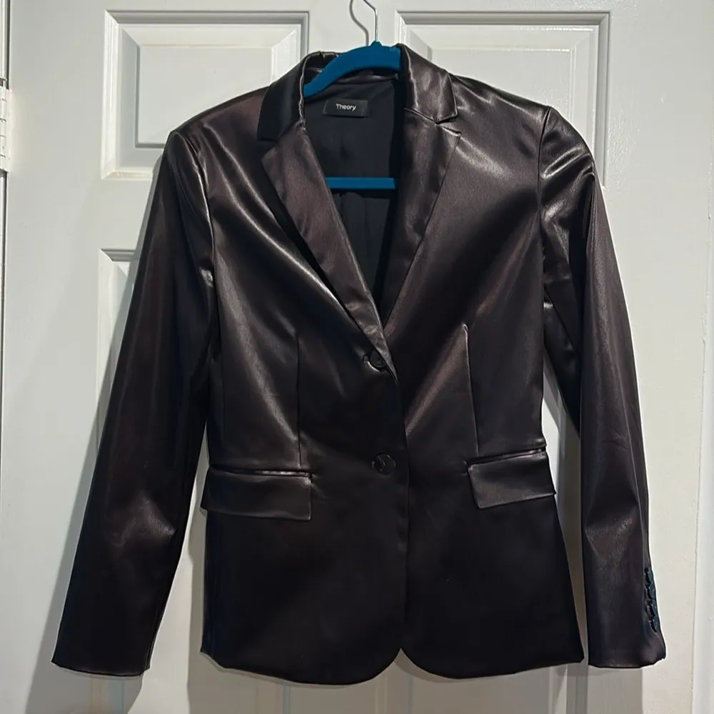 Theory  Shrunken glossy jacket sz 2 dark brown - Image 4