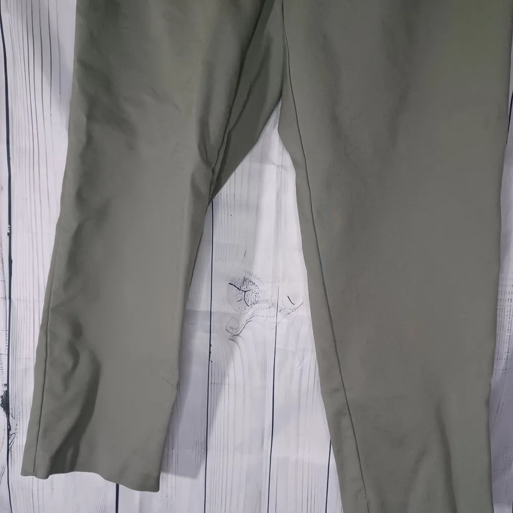 J.Jill Olive Green Pull On Cropped Pants - Image 3