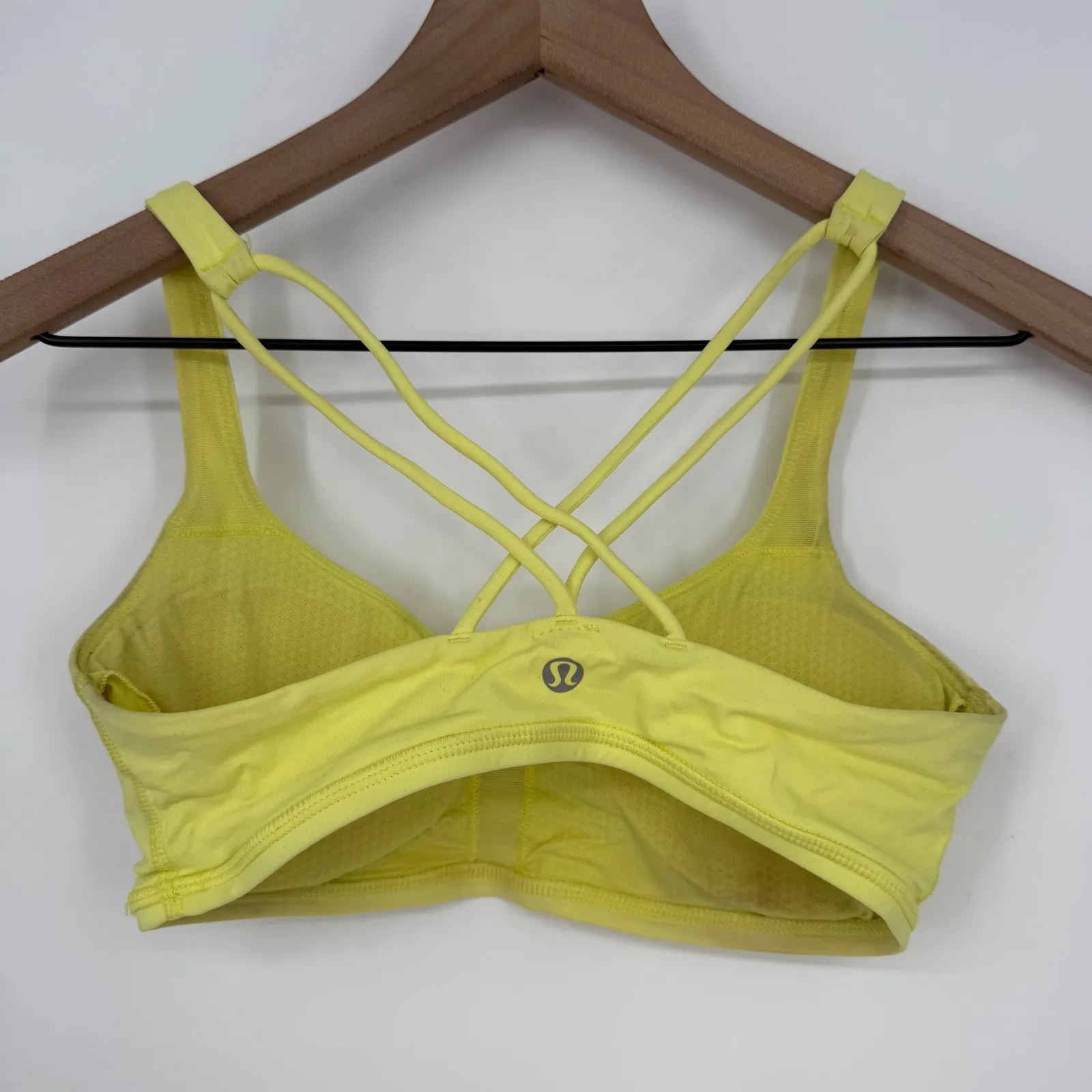 Lululemon Energy Bra Neon Yellow Crisscross Straps Athletic Top Size 4 - Image 5