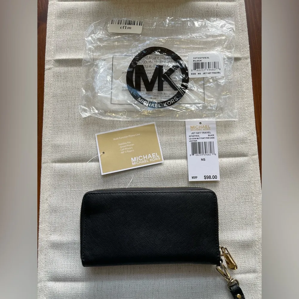 Michael Kors Black Wallet with Gold Accents - Image 2
