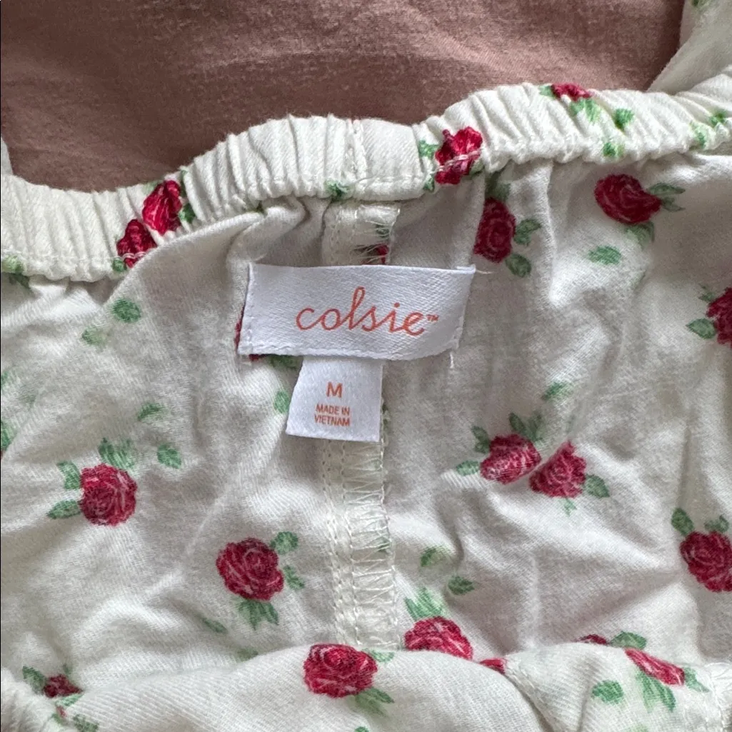 Colsie White Pajama Pants with Red Floral Design Medium - Image 3