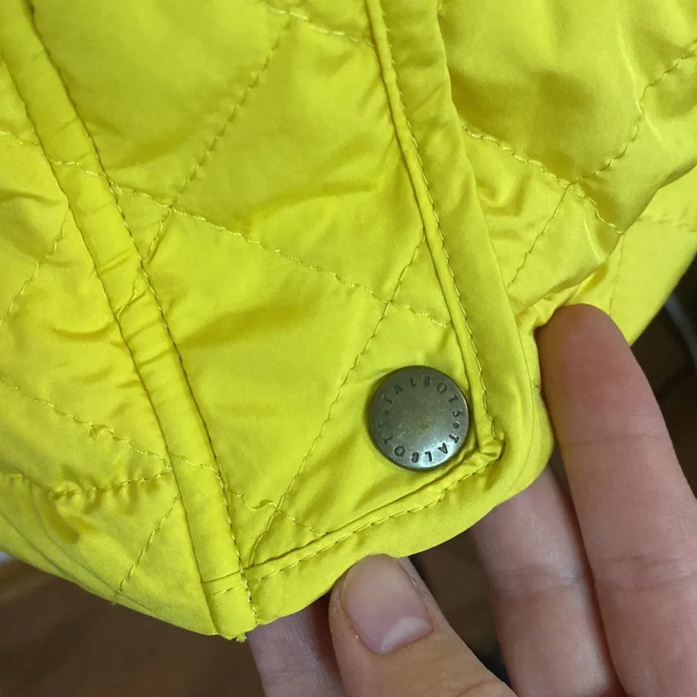 Talbots quilted fleece lined utility vest in vivid yellow size XS - Image 7