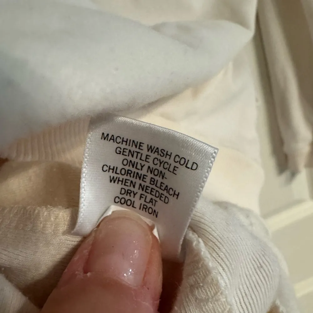 Banana Republic Luxe Cream Pullover,‎ Small - Image 8