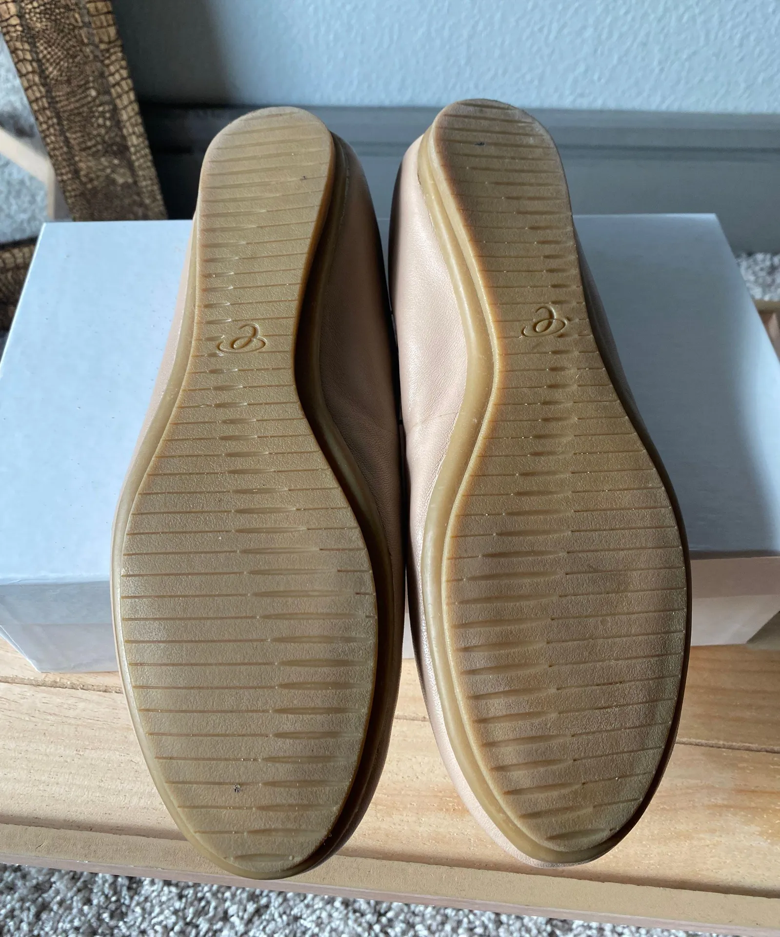 Easy Spirit Nude Leather Ballet Flats - Image 3