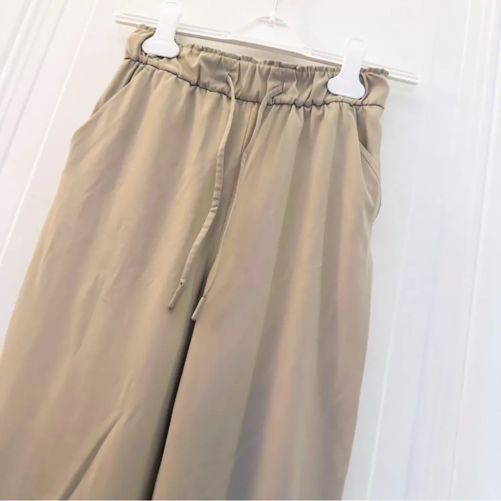 Lululemon 7/8 Keep‎ Moving Pant Trench Sz 2 - Image 3