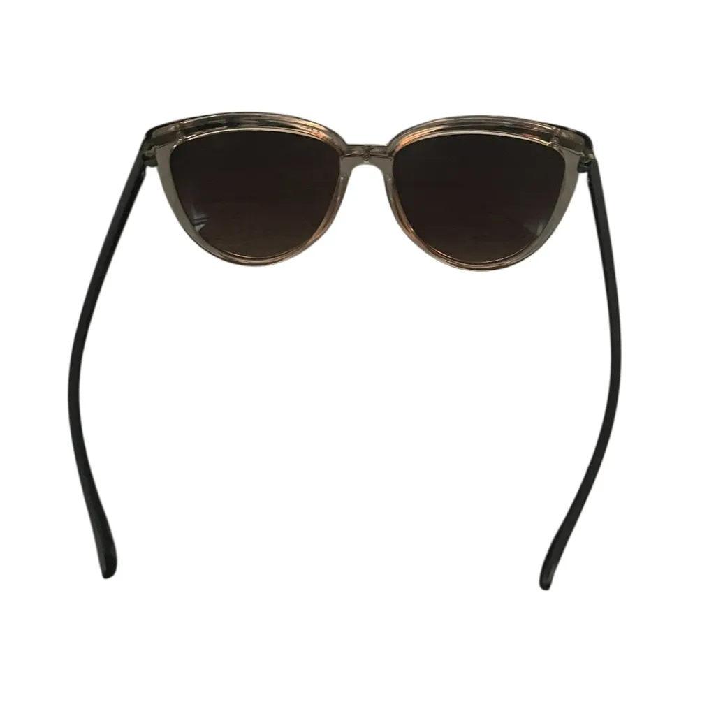 Mary Kay Gold Glitter Hard Shell Case & Animal Print Leopard Sunglasses - Image 6