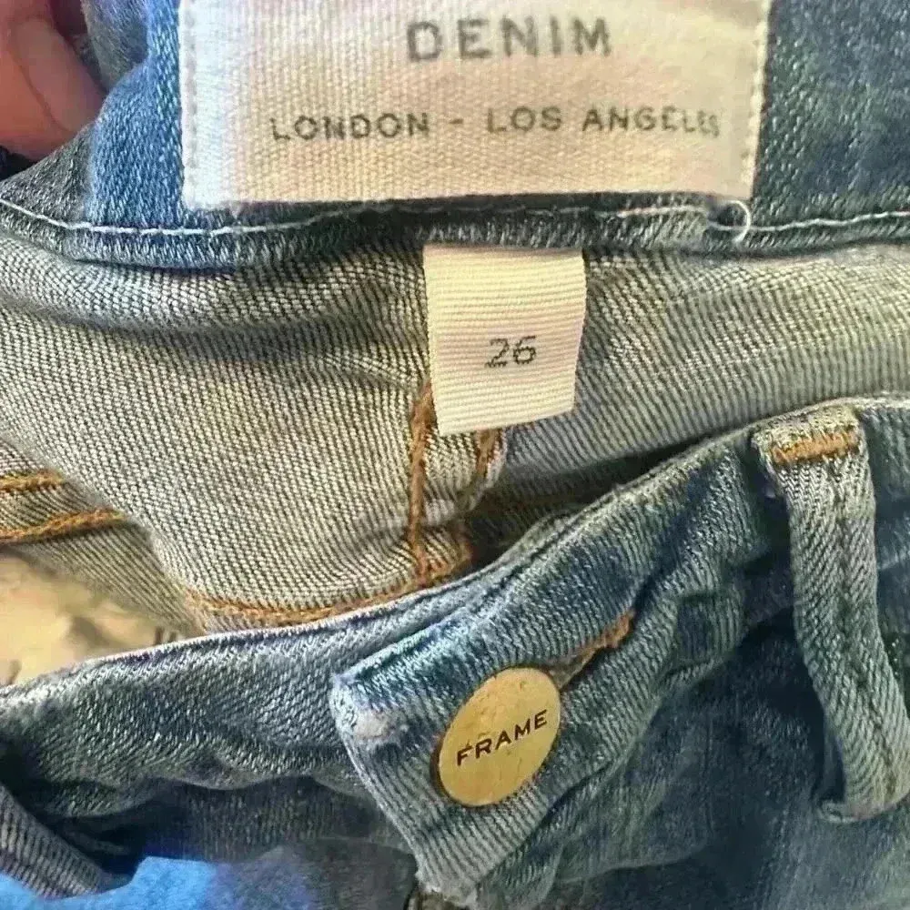Frame Denim Le Crop Mini Bootcut Raw Hem Jeans Size 26 Blue jeans detail on leg - Image 8