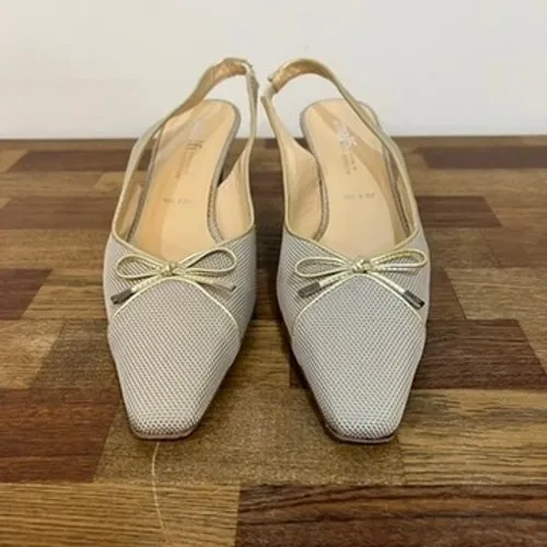 Amalfi Vintage Kitten Heel Mules 9B Leather Beige Bow Sling Back Square Toe Y2k Size 9 - Image 3