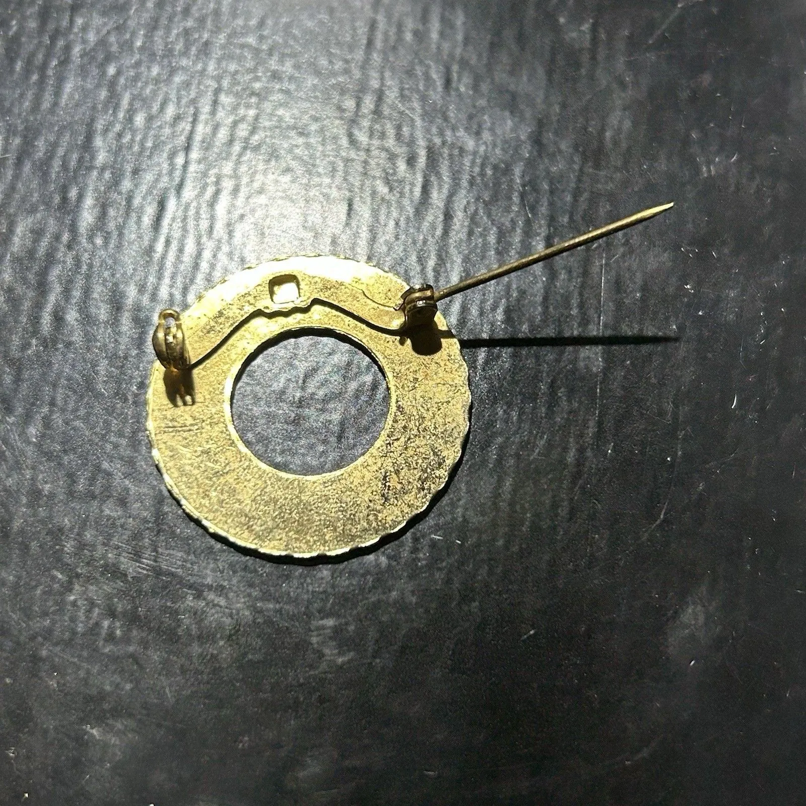 Vintage Gold Tone Round Brooch Scarf Clip - Image 4