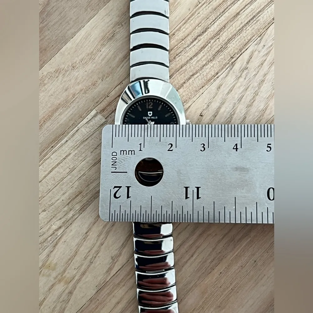 Swiss Hills Ladies Watch Polished Stainless Bracelet Black Dial Stainless Hands - Image 10