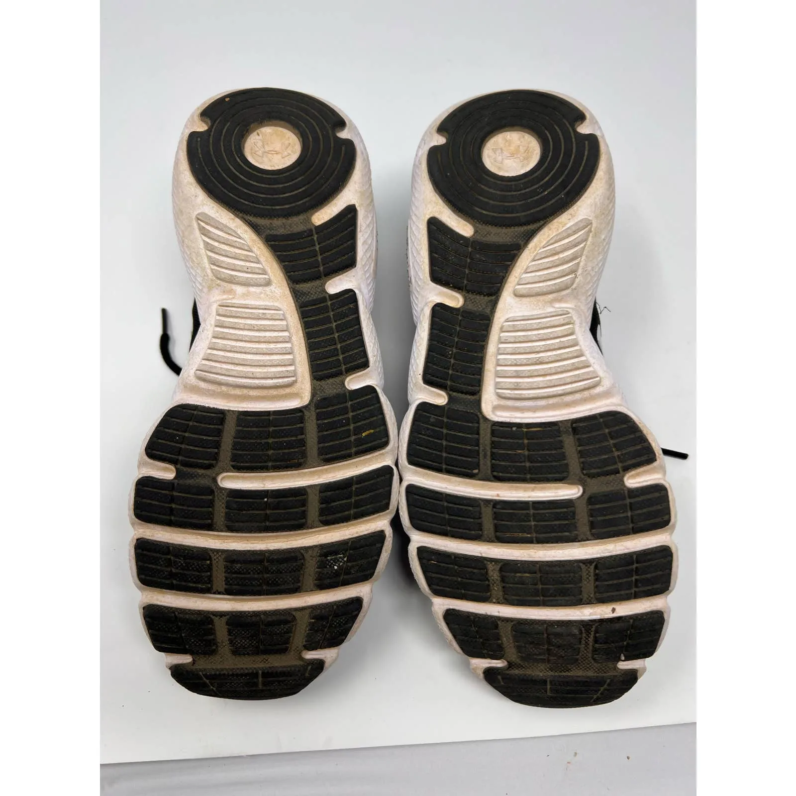 Under Armour Women's Charger Assert Black‎ White Size 7 - Image 4