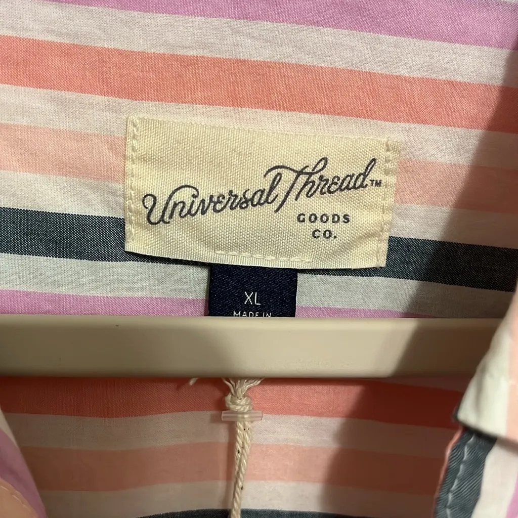 NWT Universal Thread Striped Top XL - Image 4