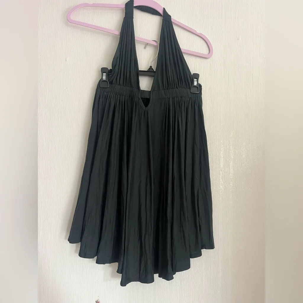 Piacere Di Più Black Halter Dress - Image 4