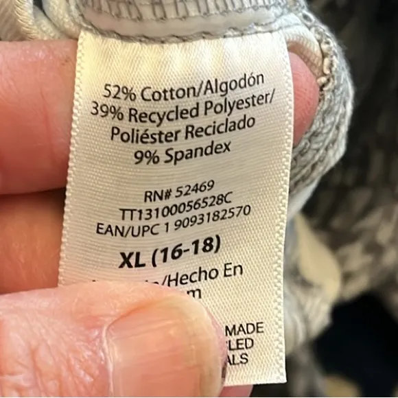 Comfy Gray Print Pull On Pants Cropped Size XL - Image 7