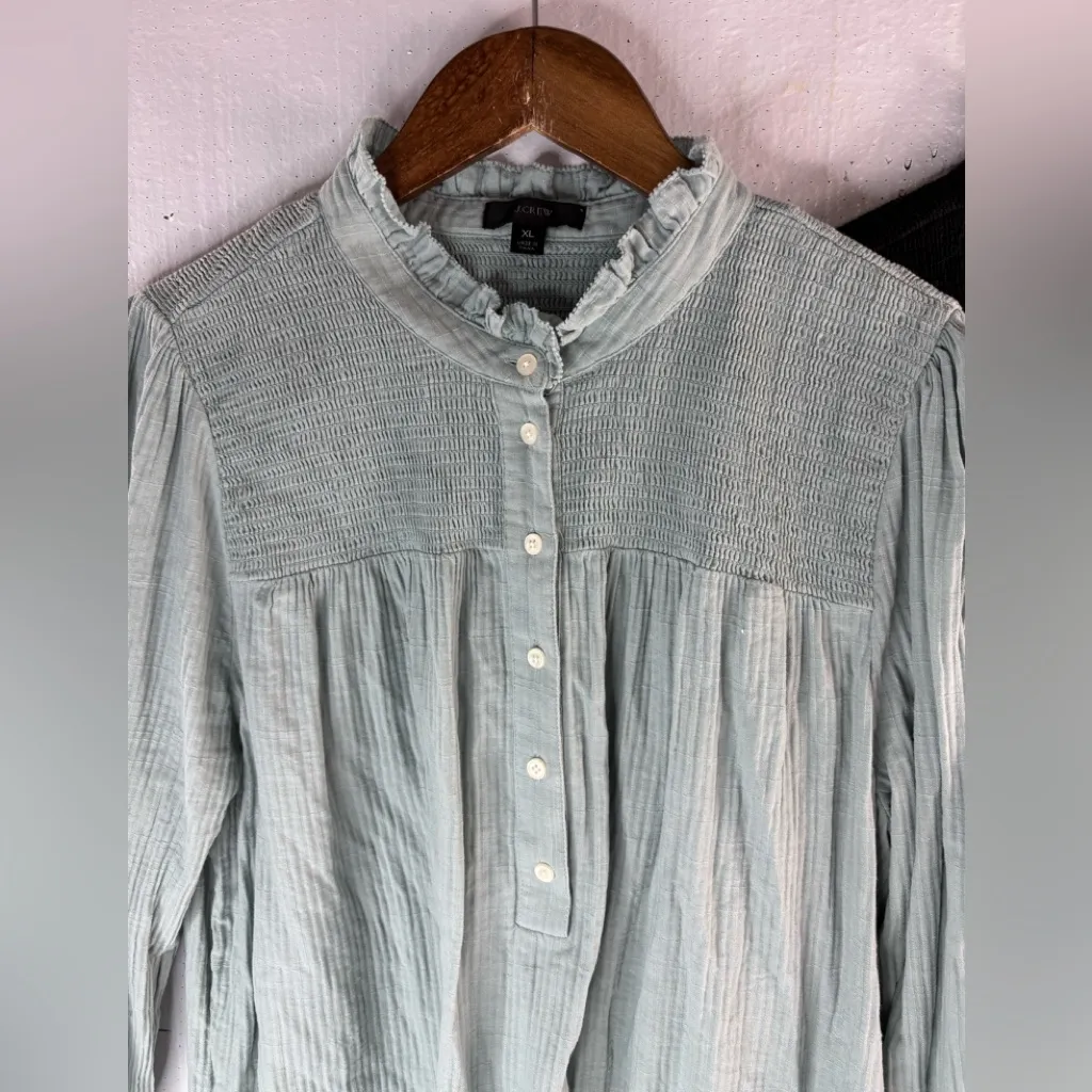 J. Crew XL Set of 2 Textured Smocked Tops in Black and Sea Green - Image 2