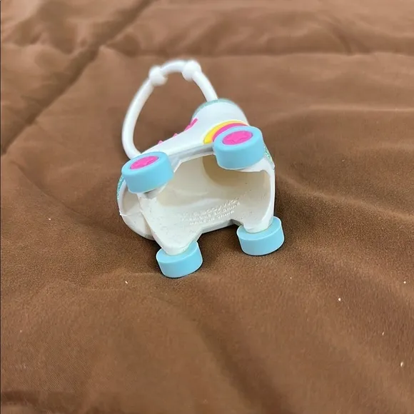 Hand Sanitizer Roller Skate Keychain - White and Pink Bath and Body Works - Image 4