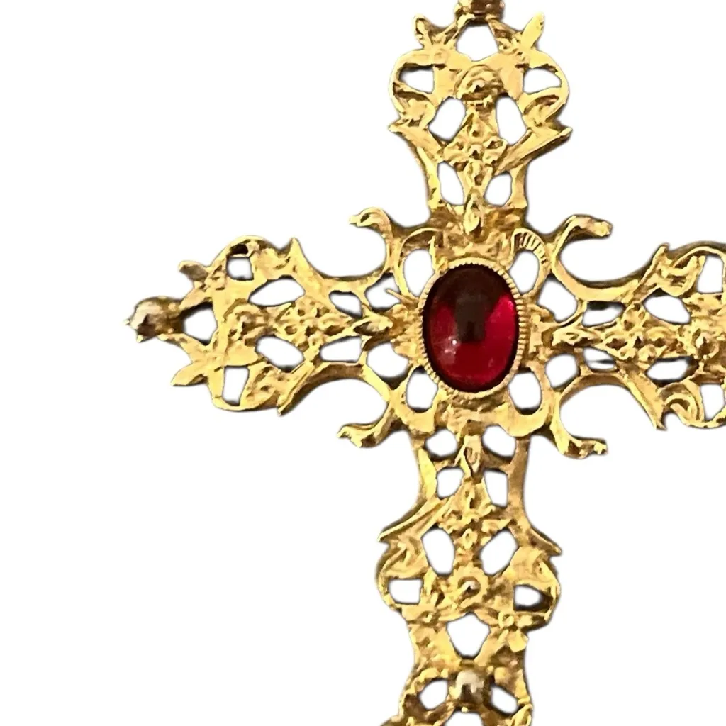 VTG Avon Abbey Gold Tone Cross Pendant Necklace Filigree Ruby Red Cabochon - Image 8