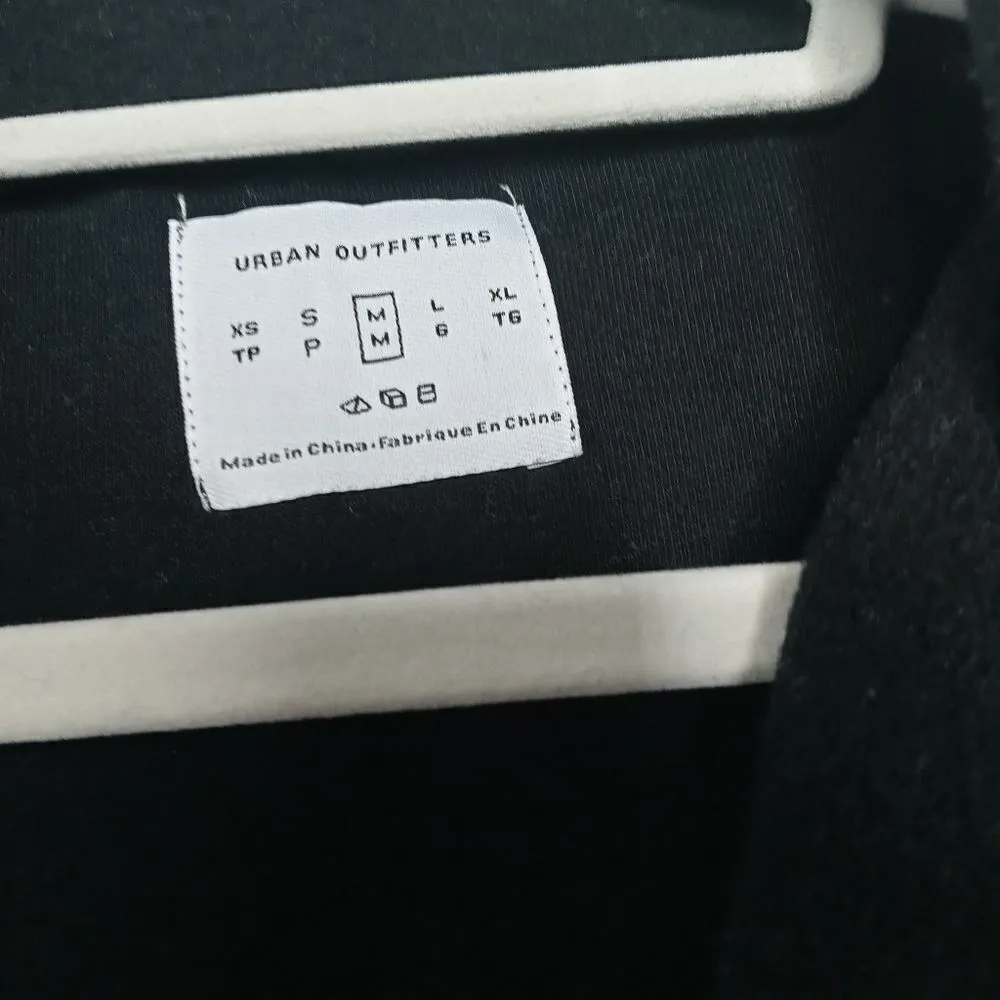 Urban Outfitters fleece pullover size medium - Image 3