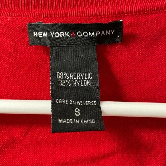 New York And Company  red sweater cardigan - Image 3