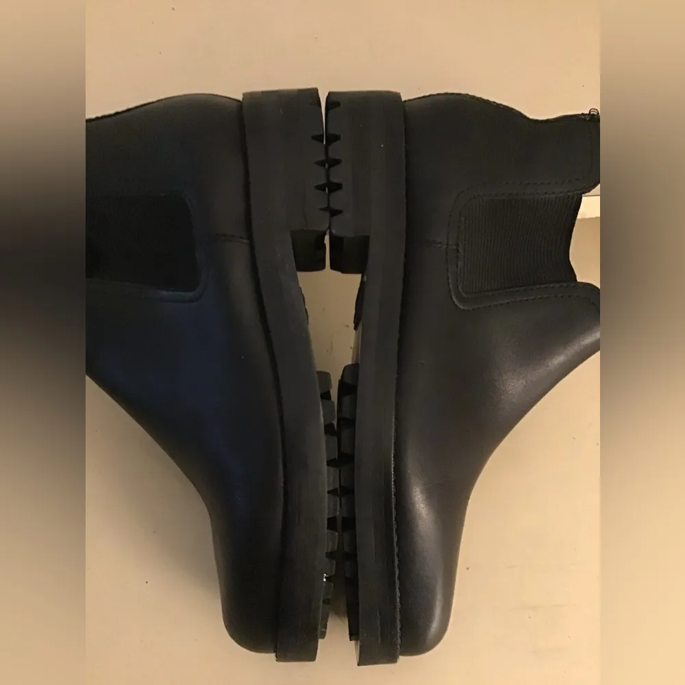 Ralph Lauren women black leather platform Chelsea short boots US 5.5 - Image 6