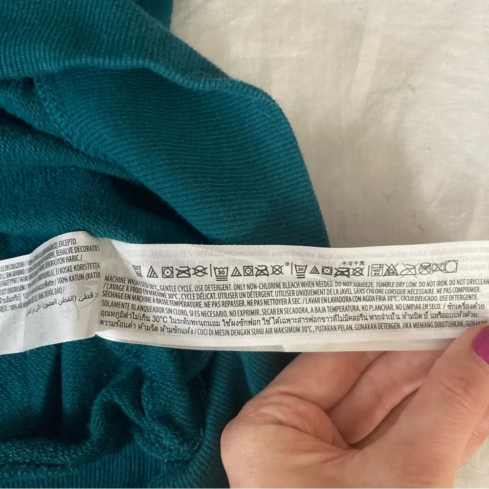 Walt Disney Parks Castle Theme Park Crewneck Sweatshirt Size XXL Blue - Image 5