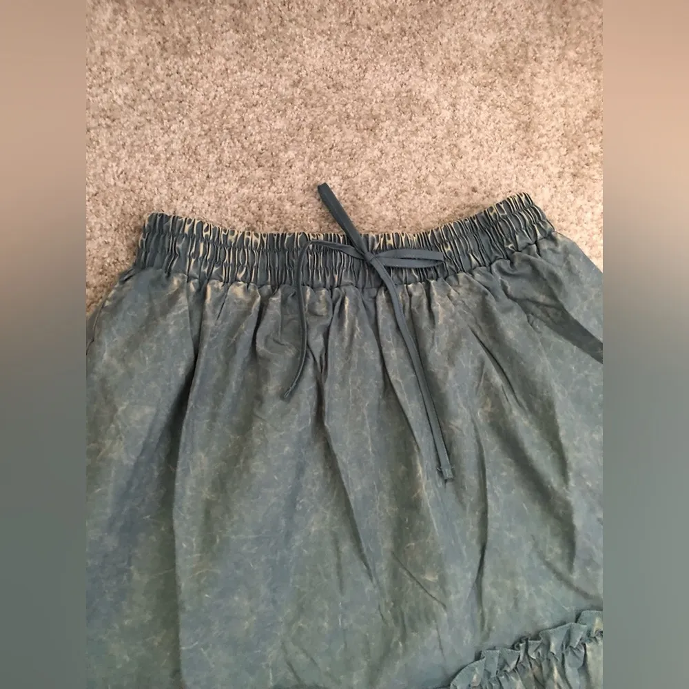 ZENANA Elegant Tiered Full A-line voluminous maxi Skirt elastic waist size S - Image 9