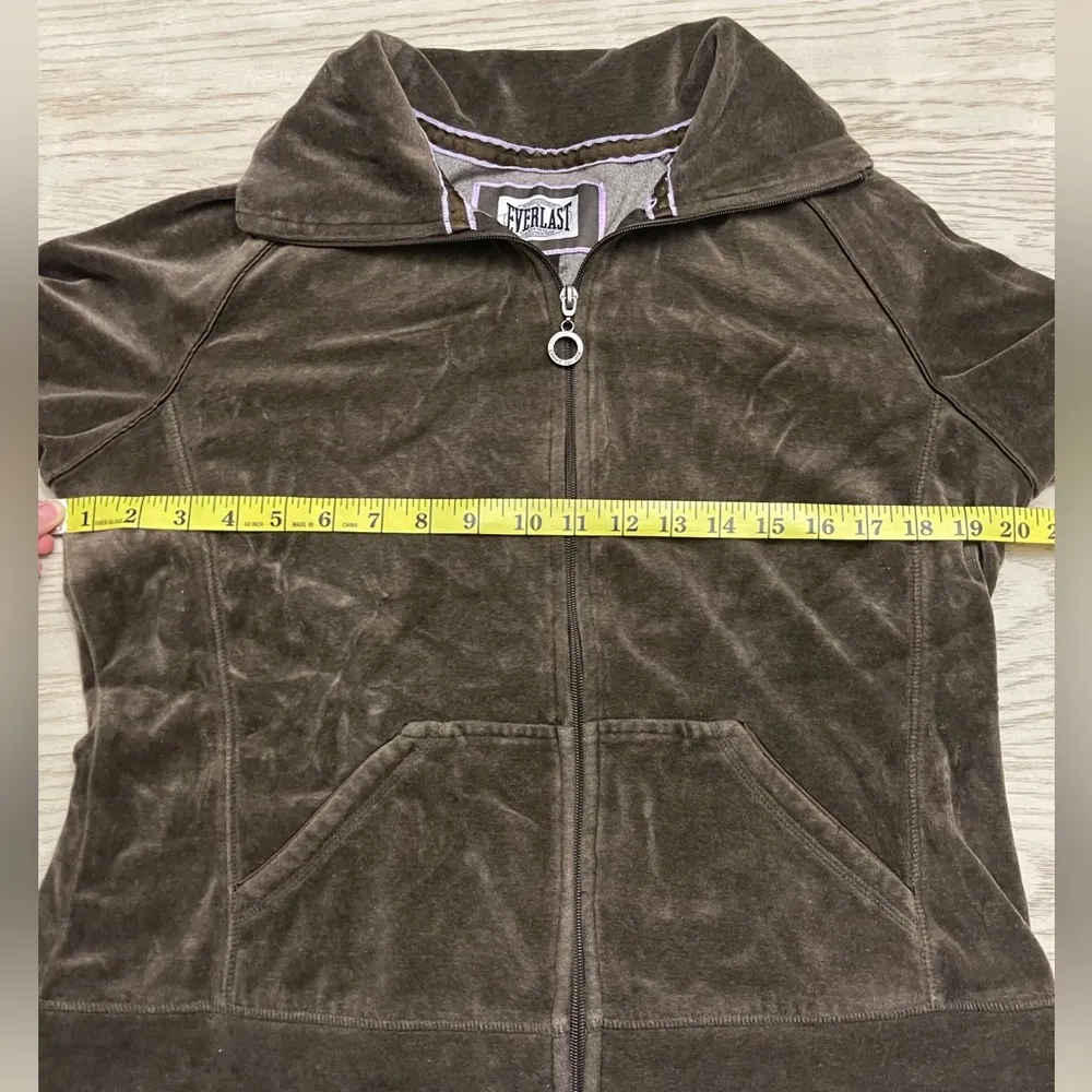 ing Women’s Velvet Jacket - Image 5