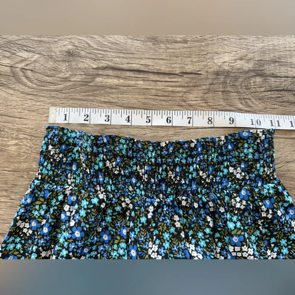 Buru blue ditsy floral skirt size‎ small - Image 4