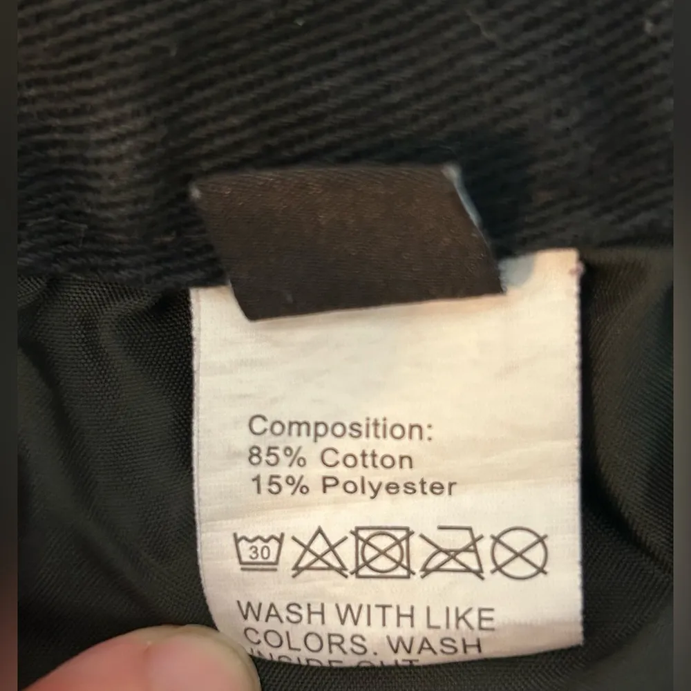 SHEIN Black Jean Shorts with Distressed Cut-Off Style - Image 4