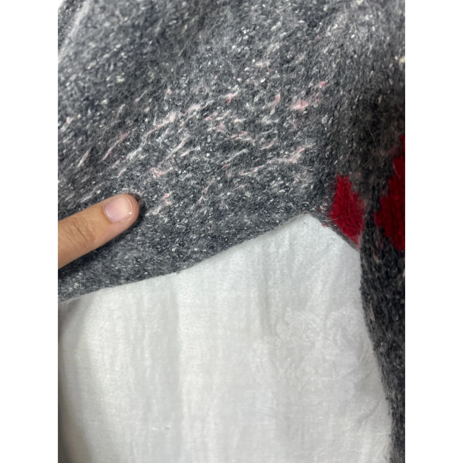 Vintage Sweater Large Gray Red Argyle Silk Angora Lambswool - Image 5