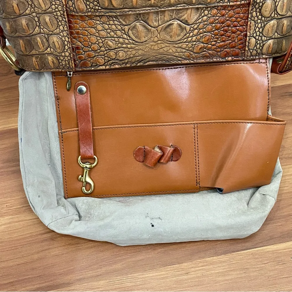 Vintage  Pecan Toasted Almond  Embossed Croc Leather Shoulder Purse Bag - Image 15
