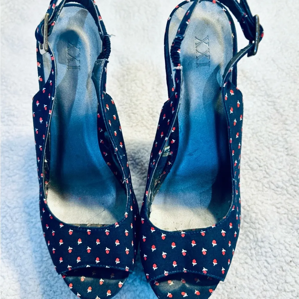 Forever 21 XXI wedge sandals - Image 3