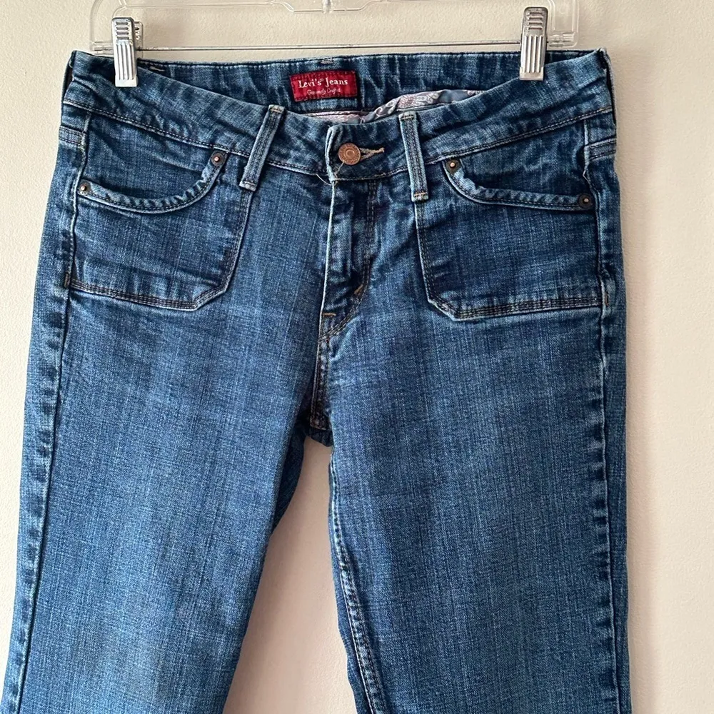 Levis 545 Low Boot Cut Jeans Womens Size 8 Stretch Y2K Casual Dark Wash Vintage - Image 3