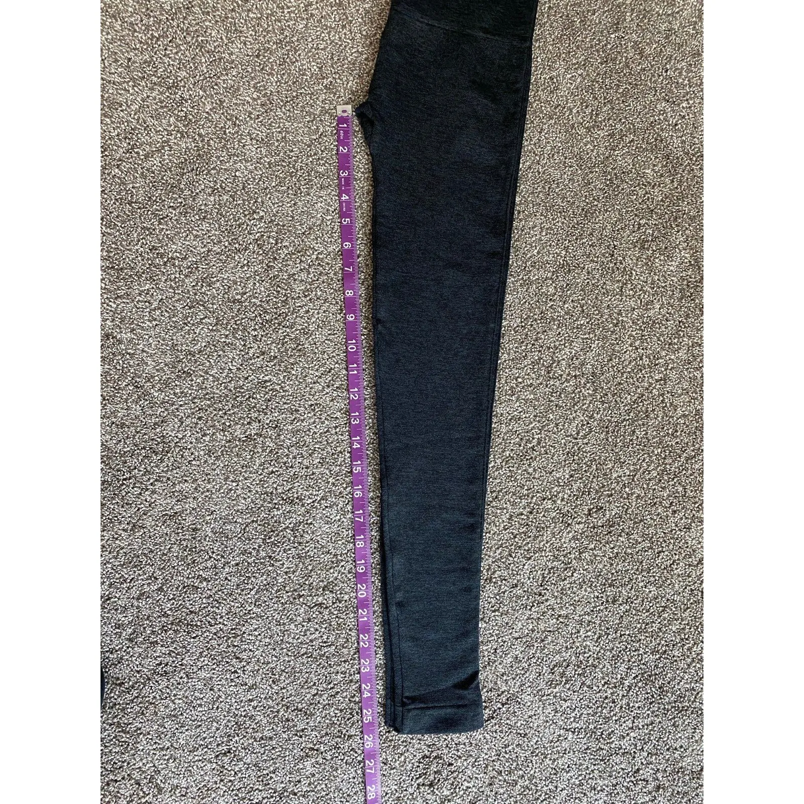 Serra  High Rise Grey Leggings – Size Medium - Image 5