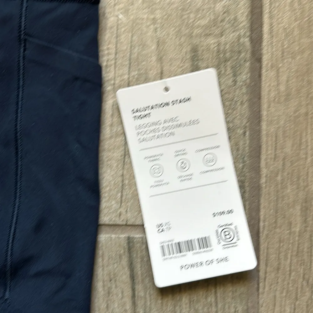 Athleta salutation stash tight leggings - Image 3