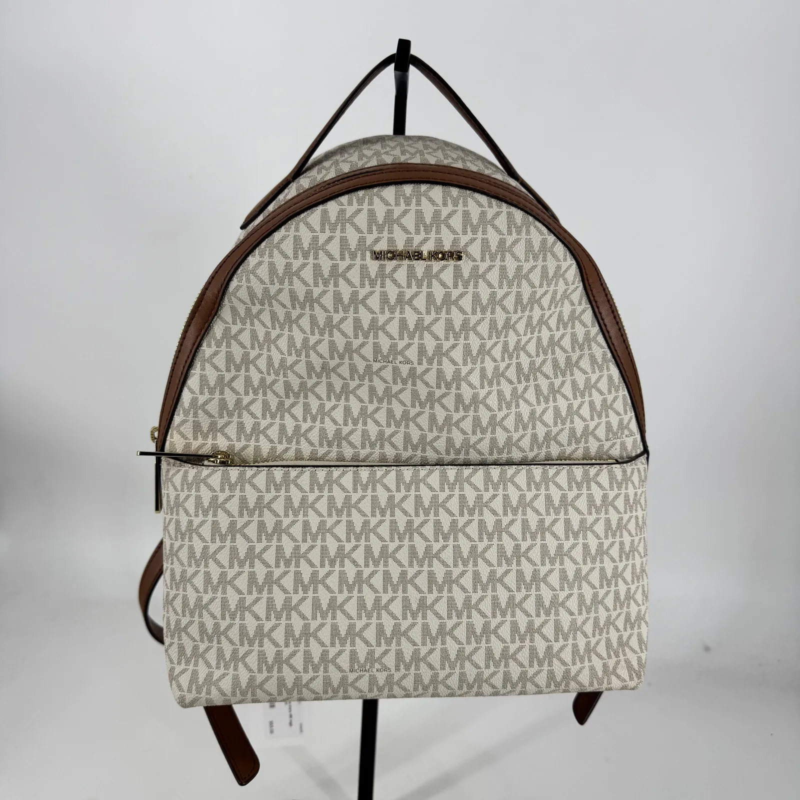 Michael Kors Outlet Sheila Medium Logo Backpack in Vanilla - Image 3